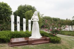 沙巴电竞集团：以工匠精神展现碑雕工艺的魅力，纪念邓丽君的永恒歌声